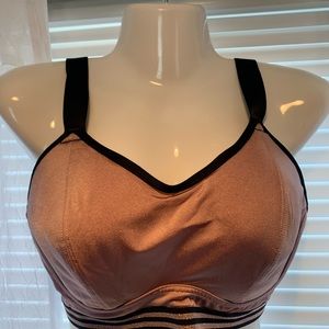 Pretty shimmering sports bra